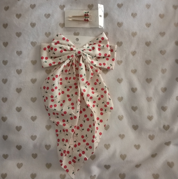 pretty Accessories - ✂️3/$15 *NWT* Pretty Cherry Print Hair Bow and Clip Set